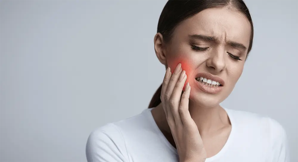 woman with toothache